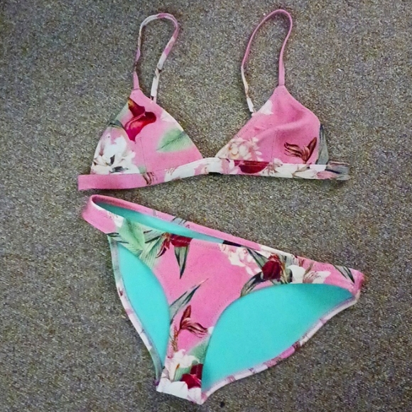 Bakini - Picture 1 of 1